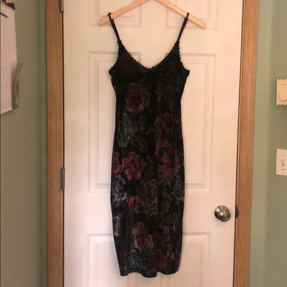 Floral velvet slip dress